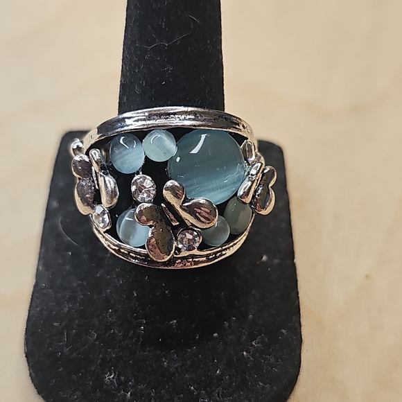 Elegant Silver and Blue Women's Ring - Picture 1 of 2